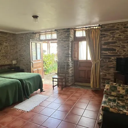 Casa Benaxo Ribeira Sacra Currelos