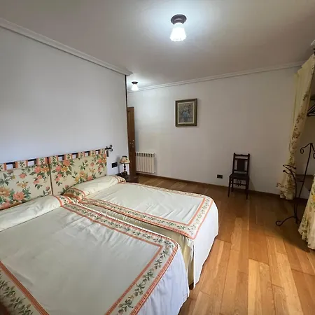 Casa Benaxo Currelos