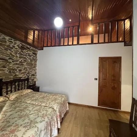 Casa Benaxo Currelos
