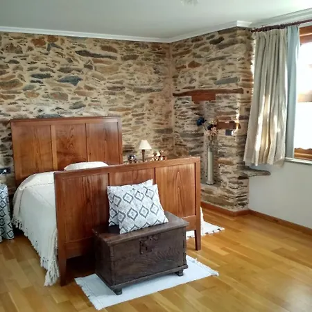 Casa Benaxo Casa rural Currelos