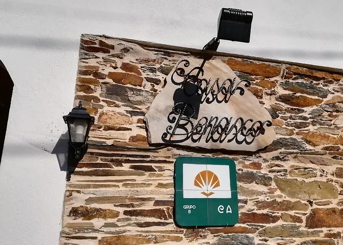 Casa Benaxo Currelos