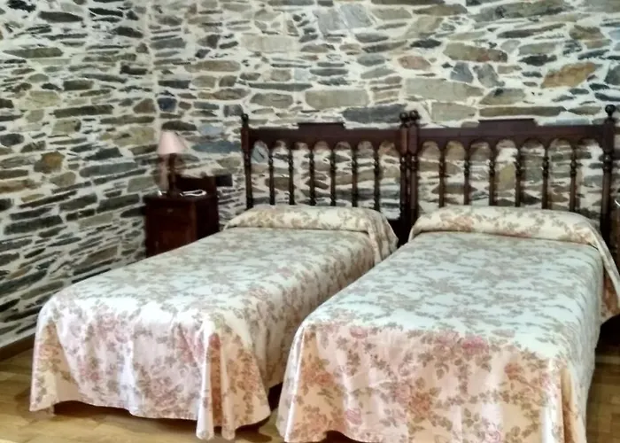 Casa Benaxo Currelos